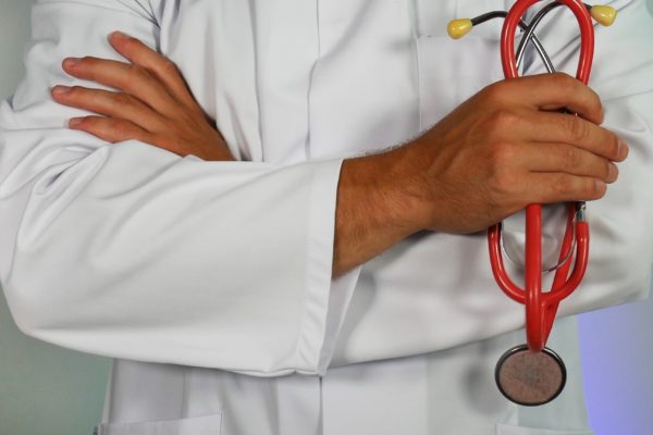Mixture cure models: modelling survival when some patients are cured